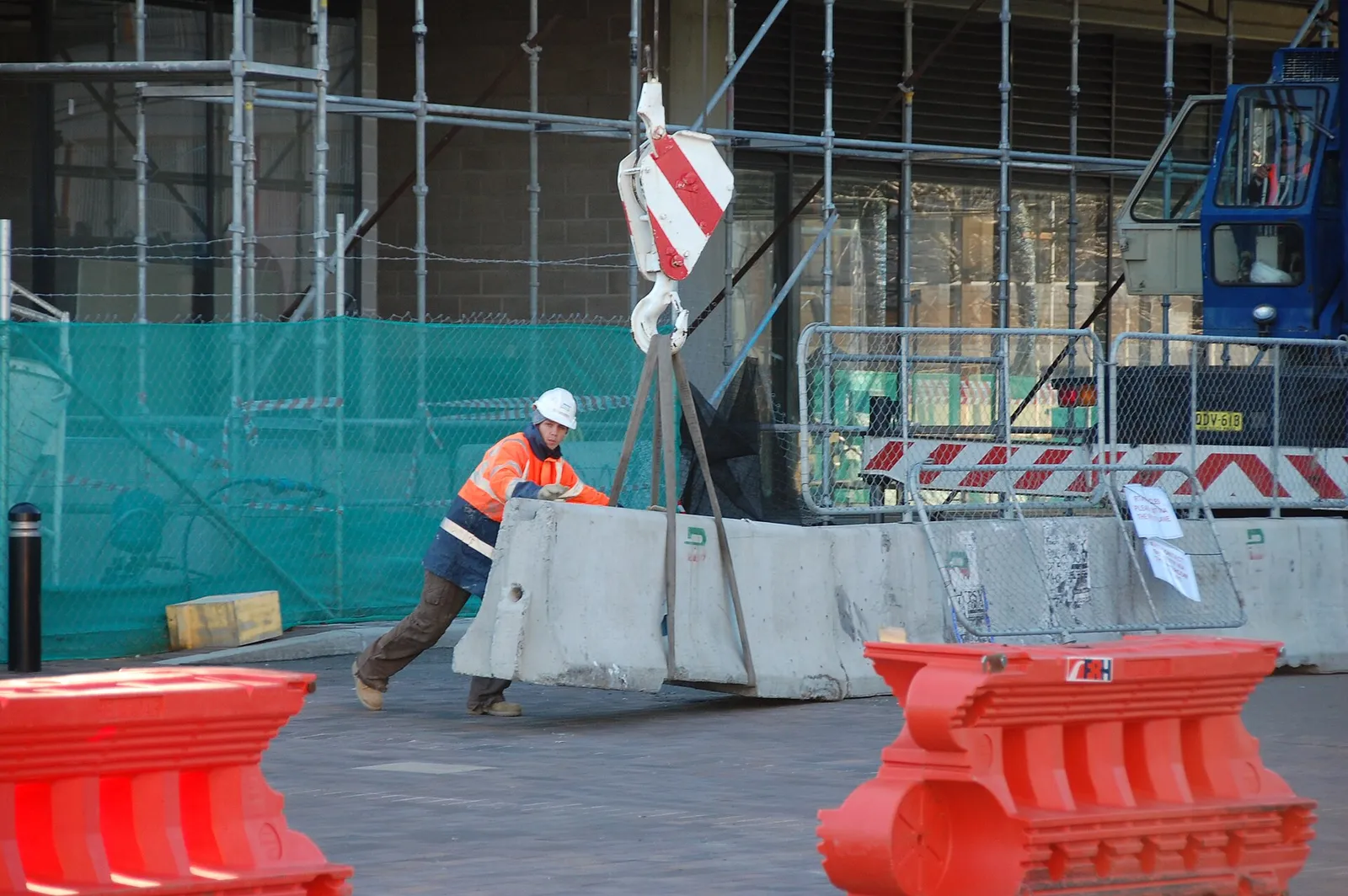 Bauarbeiter auf einer Baustelle (Symbolbild)
