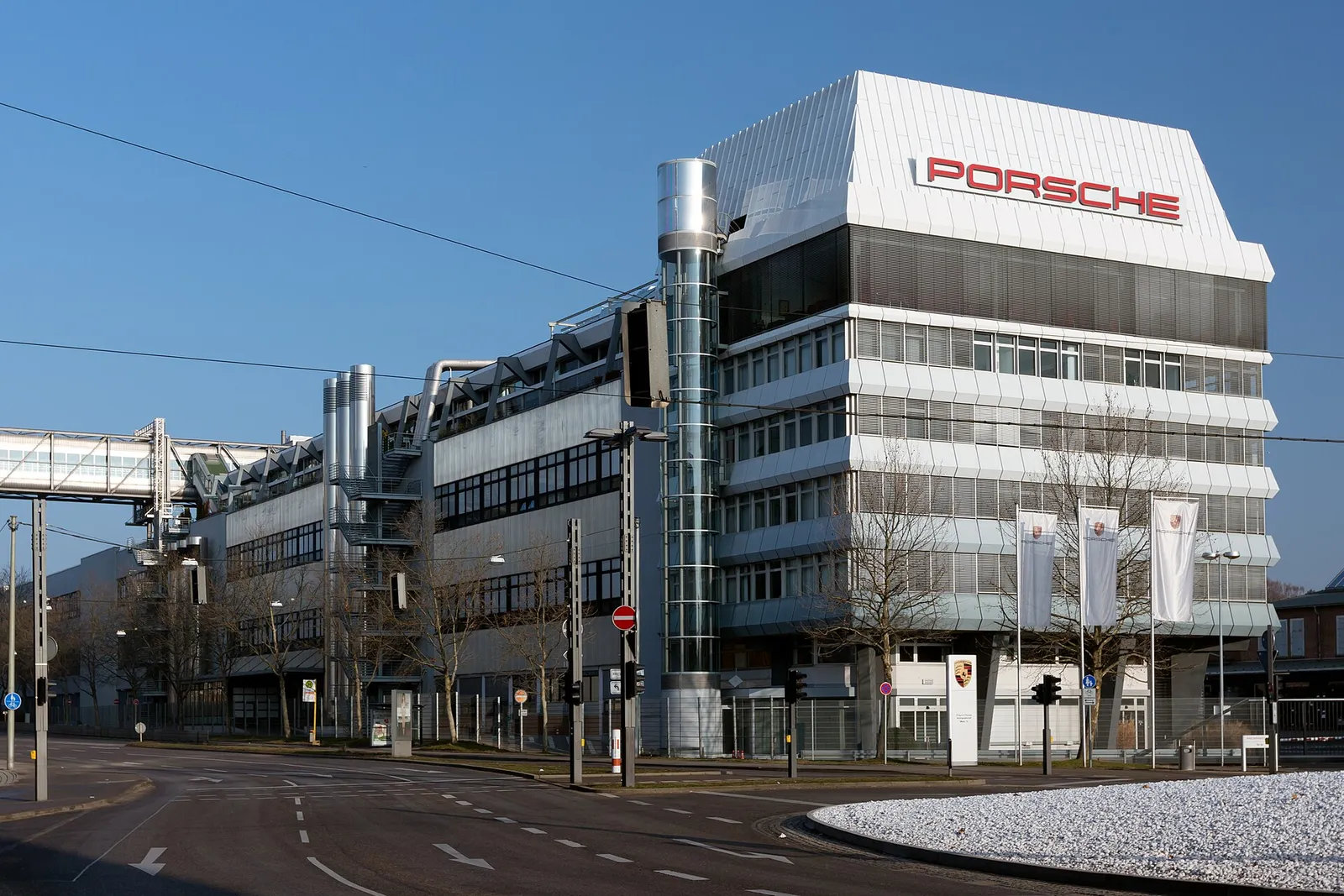 Die Porsche-Zentrale in Stuttgart-Zuffenhausen (Archivbild)