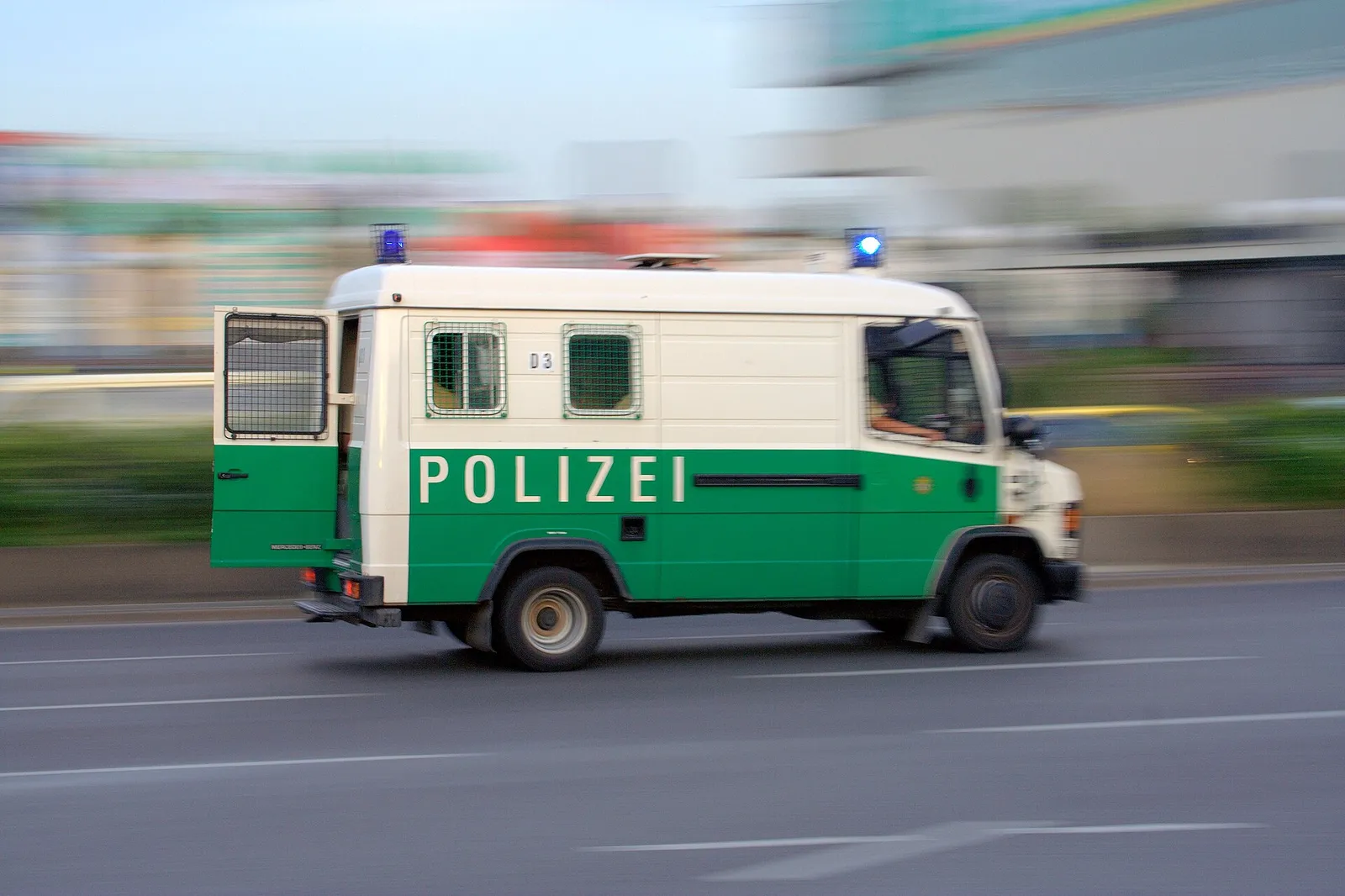Ein deutscher Polizeiwagen (Symbolbild)