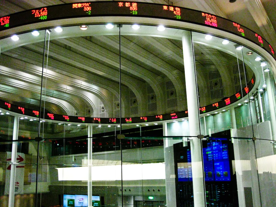 Anzeigetafel an einer Börse (Symbolbild)